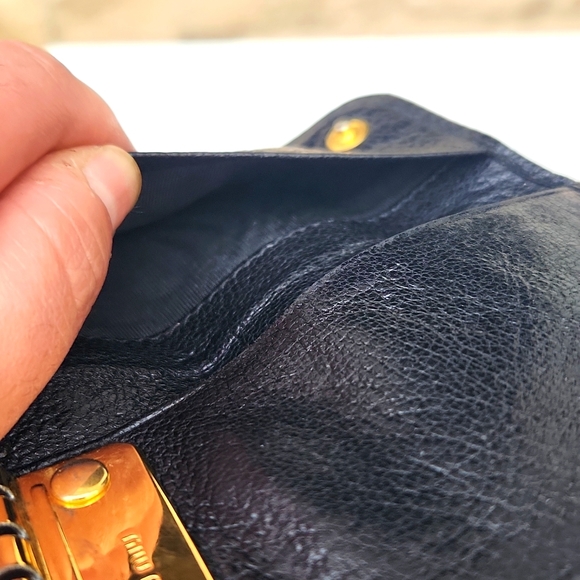 Miu Miu Pebbled Leather Jeweled & Studded Black Key Holder - Picture 12 of 13